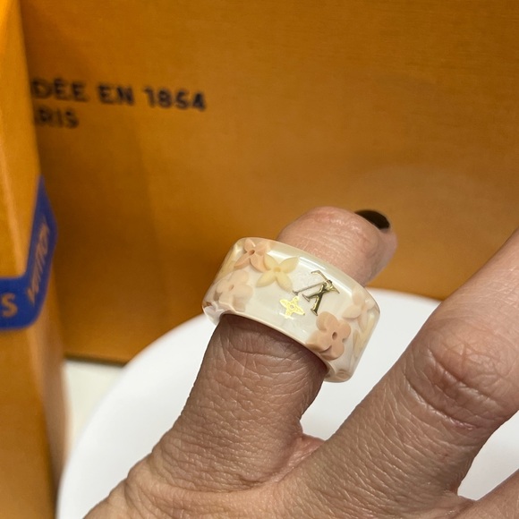 🔥🔥 Authentic LOUIS VUITTON Berg Farandole Ring Size M - Picture 8 of 9